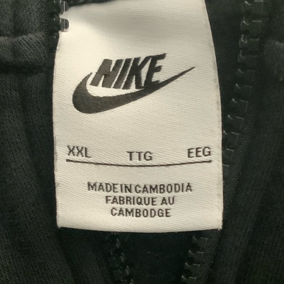 Nike Men's Black Zip-Up Sweater - Picture 5 of 11